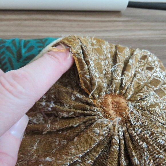 PIER 1 IMPORTS Cotton Silk Applique Patchwork Circle Decor Throw Pillow Sham - Picture 6 of 14